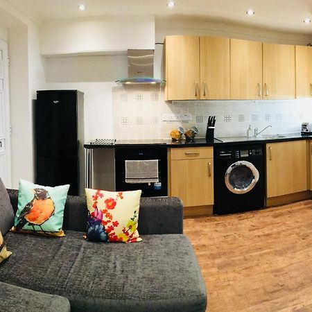 Fountain View 1Br Flat Oxford - Free Parking Apartment Exterior photo